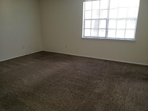 5th image of 1317 Edenfield Dr