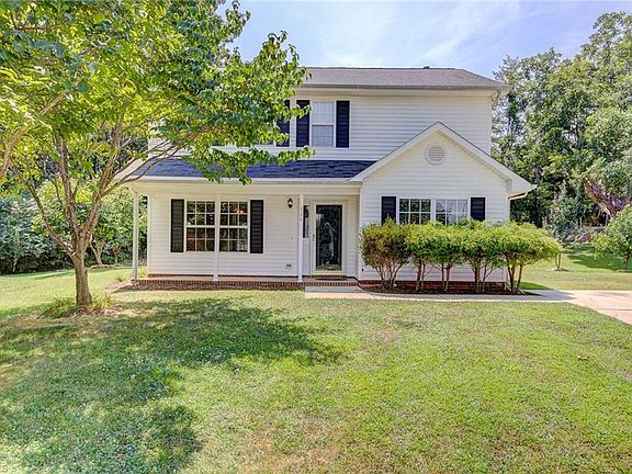 2nd image of 584 Blythewood Ct