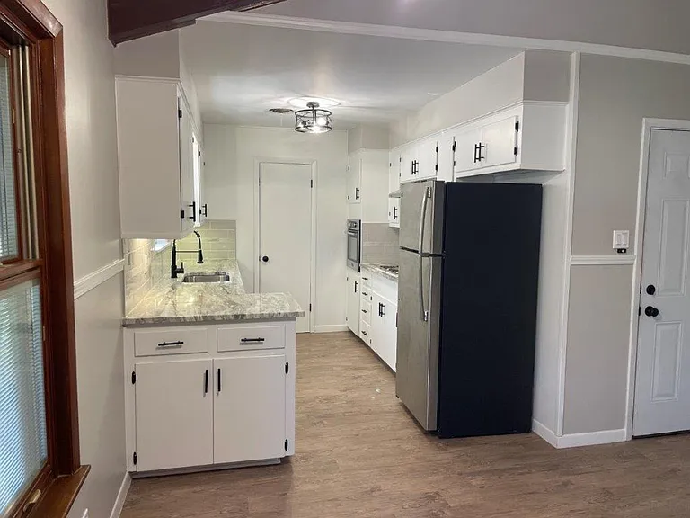 605 Kentshire Cir — Photo 14