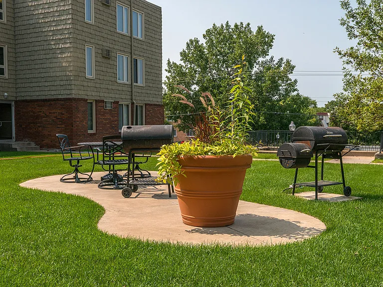 Parklawn Estates — Photo 24