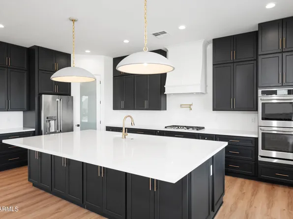 1836 W CREEK CANYON Road, Phoenix, AZ 85086