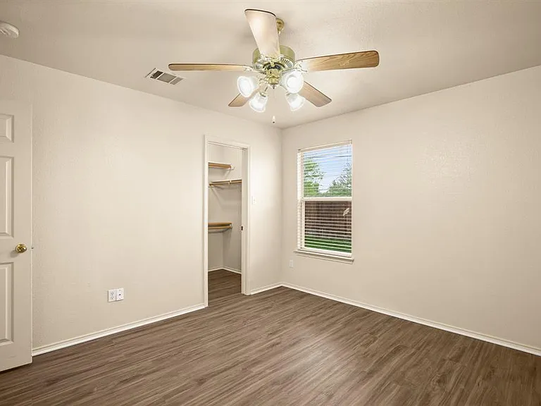 1225 Orchard Park Cir — Photo 16