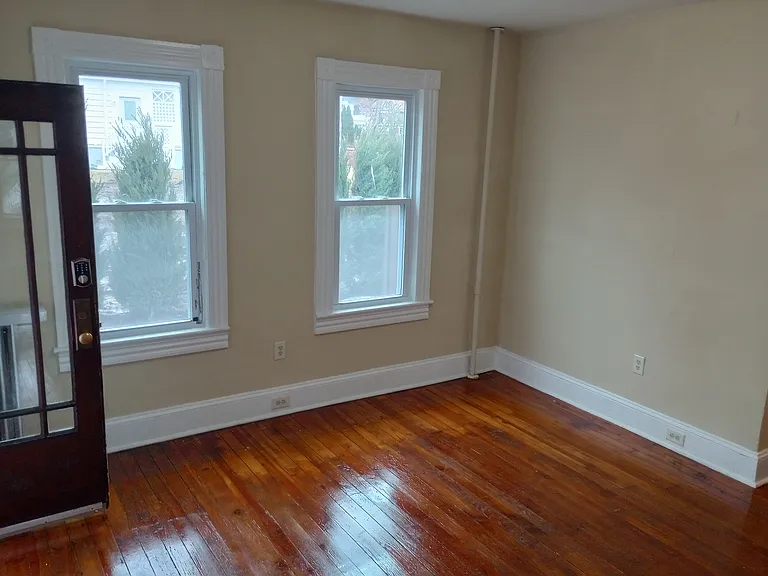 1112 Delaware St #1 — Photo 3