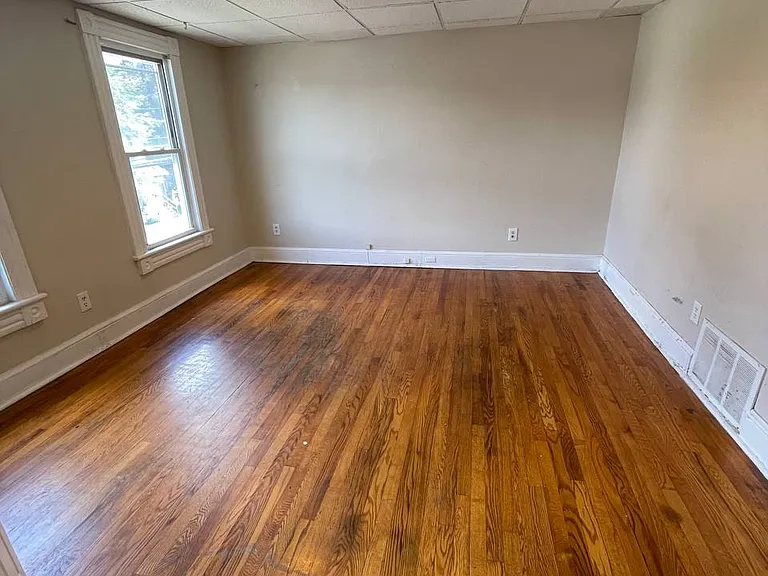 31 Academy Ave #2 — Photo 4