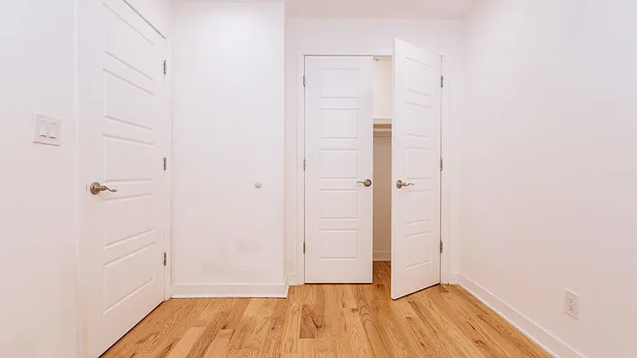 Rented by Nooklyn NYC LLC | media 19