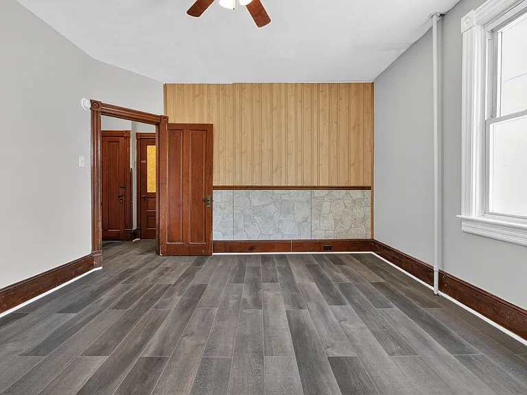 265-267 E Bertsch St #3 — Photo 9