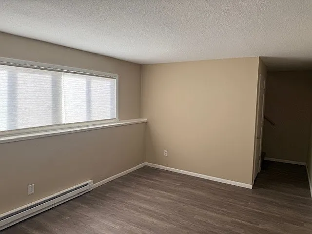 1114 University Dr N #3 — Photo 2