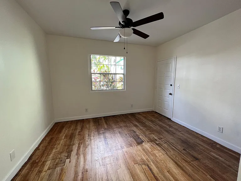 323 Almeria Rd #103 — Photo 16