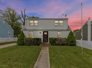 60 William St, Tinton Falls, NJ 07724