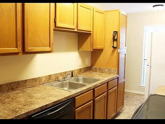 5th image of 802 Westover Dr