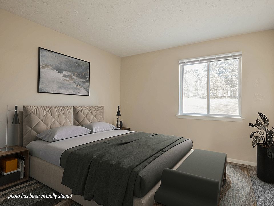 Lots of Natural Sunlight!