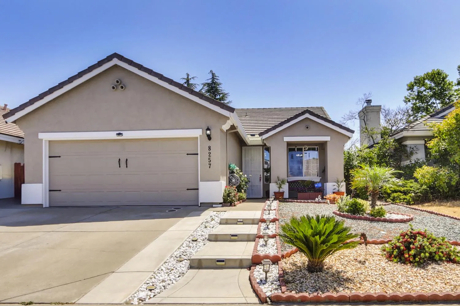 8257 Redford Way photo 1
