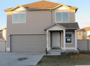 2075 E Eagle Crest Way, Eagle Mountain, UT 84005