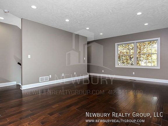 4th image of 155 Banksville Pl