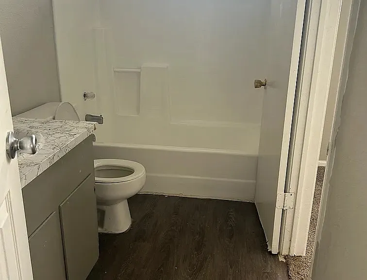 112 Green Point Dr #2 — Photo 8