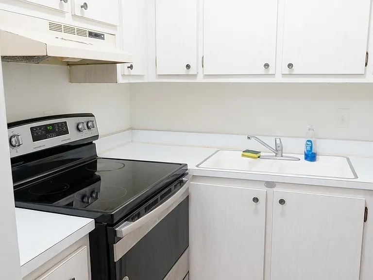2690 NE 56th Ct #1 — Photo 6