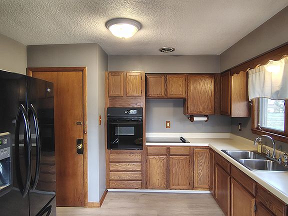 2nd image of 3957 Sherman Blvd