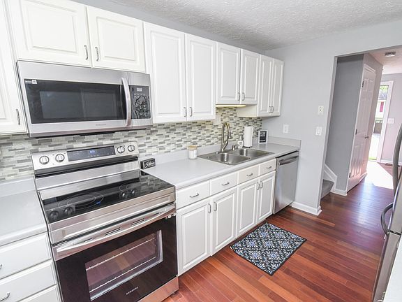 2nd image of 4066 Circlewood Dr