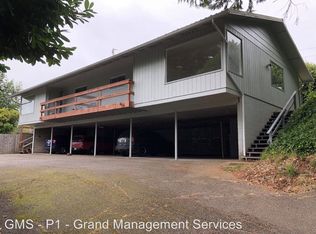 609 Crestview Dr, Reedsport, OR 97467