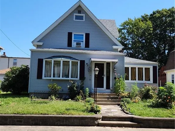 125 West St, West Warwick, RI 02893