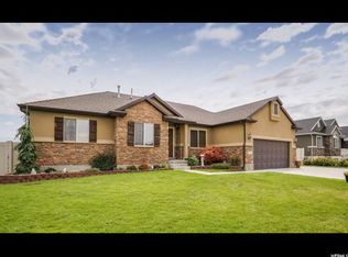 2398 N Cranefield Rd, Clinton, UT 84015