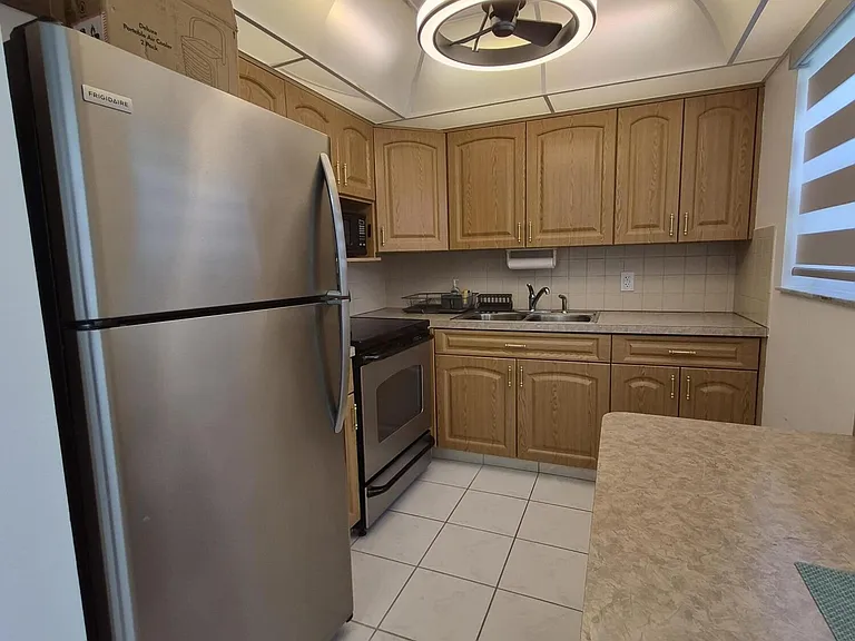144 Dorchester E #G — Photo 2