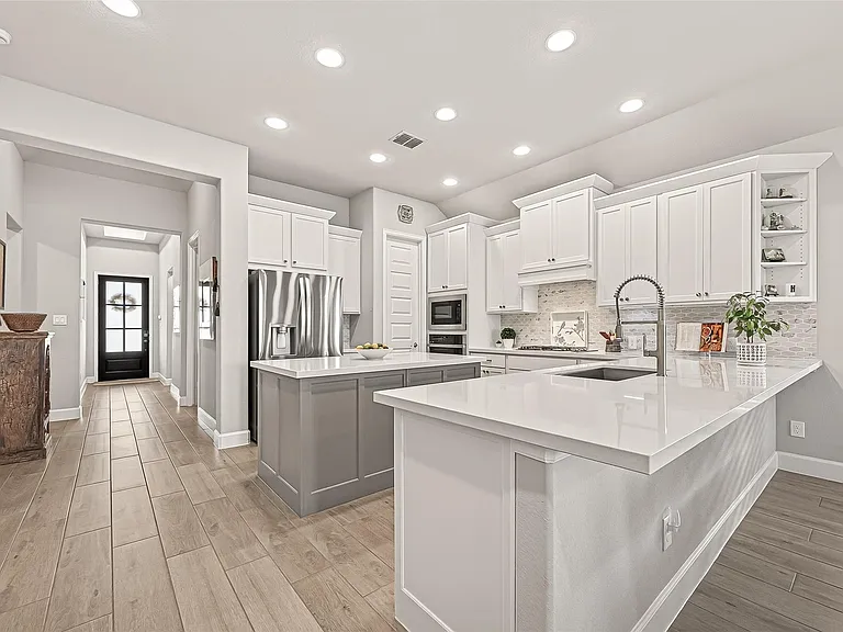 8922 Flounder Ridge Dr — Photo 1