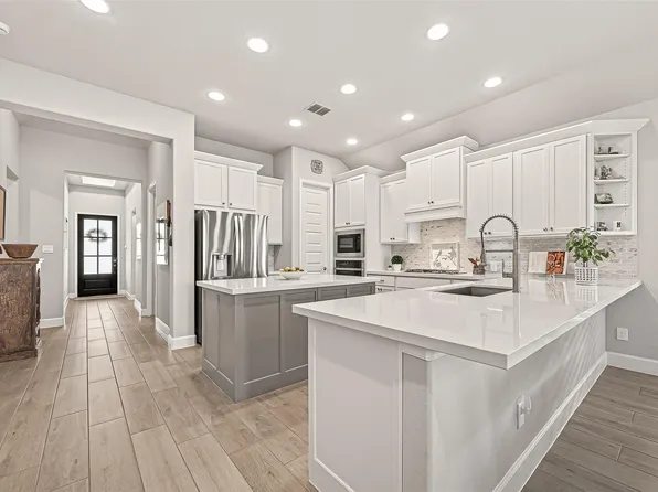 8922 Flounder Ridge Dr, Cypress, TX 77433