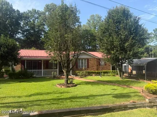 819 Meadow Ln, Jackson, MS 39272