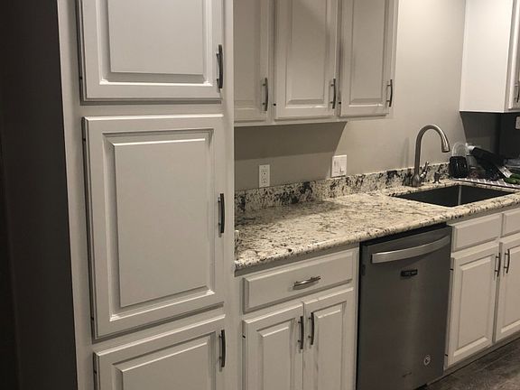 3rd image of 10835 Sugar Pine Dr