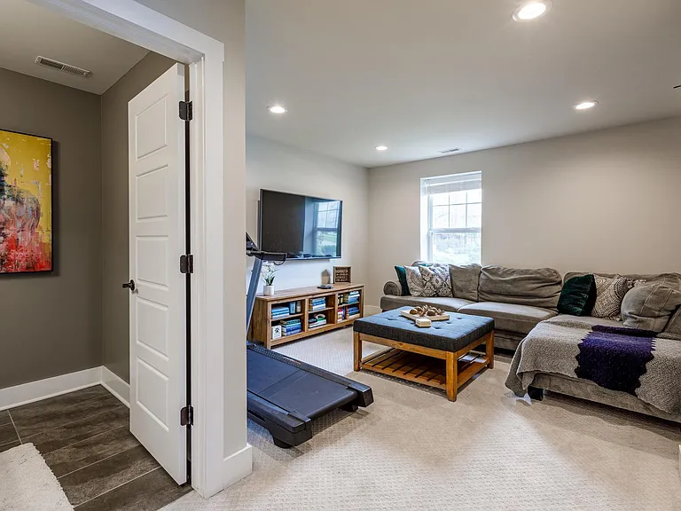 2785 Hartwick Dr — Photo 27