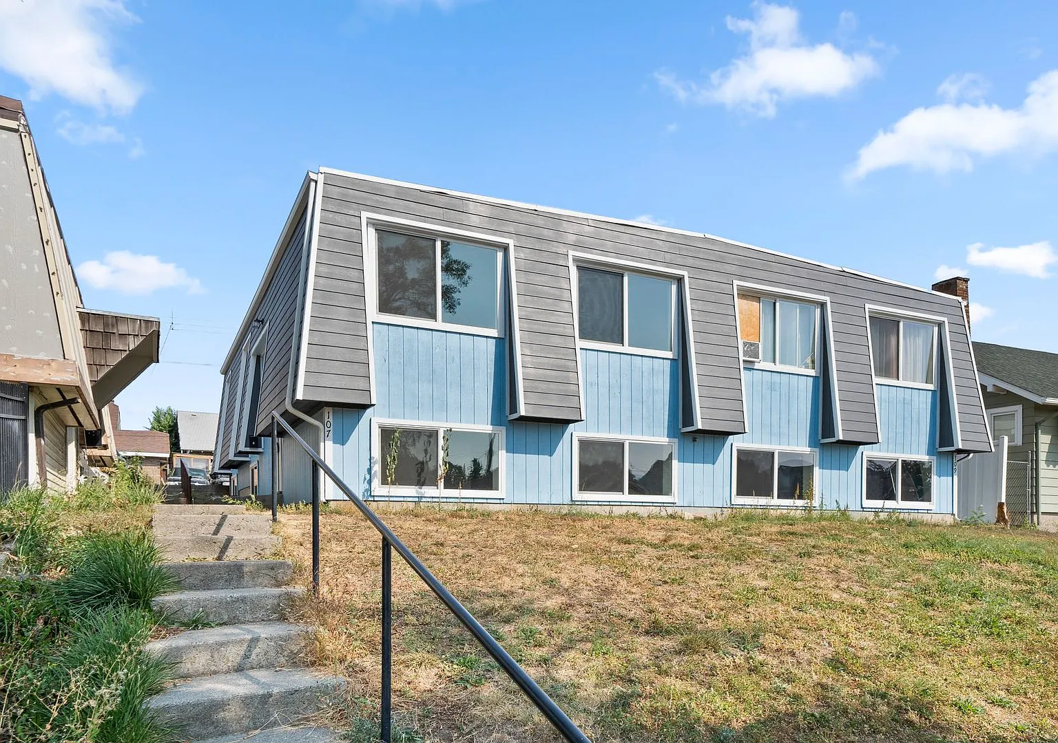 107 E Courtland — Photo 1