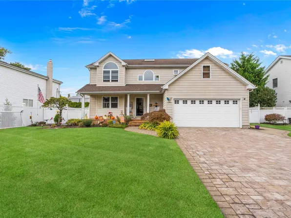 19A Girard Avenue, Bay Shore, NY 11706