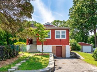 5 Cedar Rd, Mahopac, NY 10541