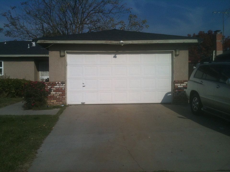 2nd image of 2130 W Gettysburg Ave