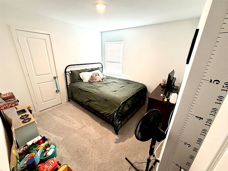 244 Houston Ave — Photo 14