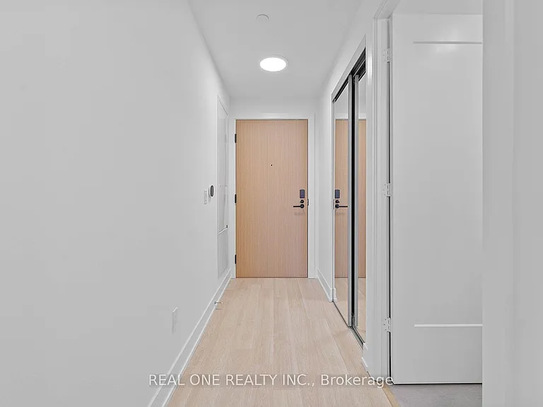 60 Central Park Dr #1602 — Photo 6
