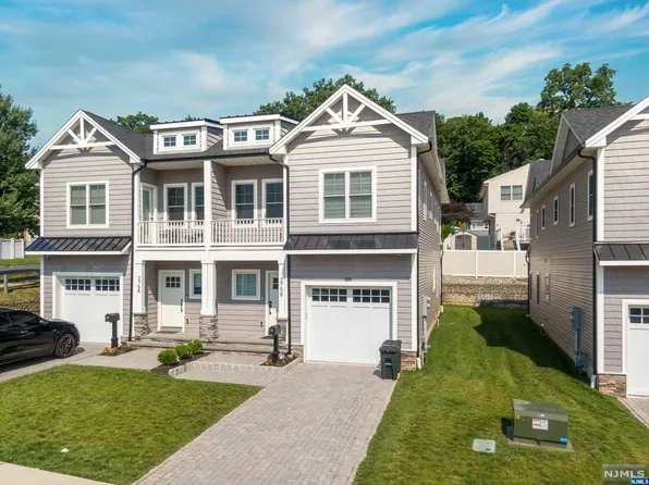 275 Oldfield Ave #B, Hasbrouck Heights, NJ 07604