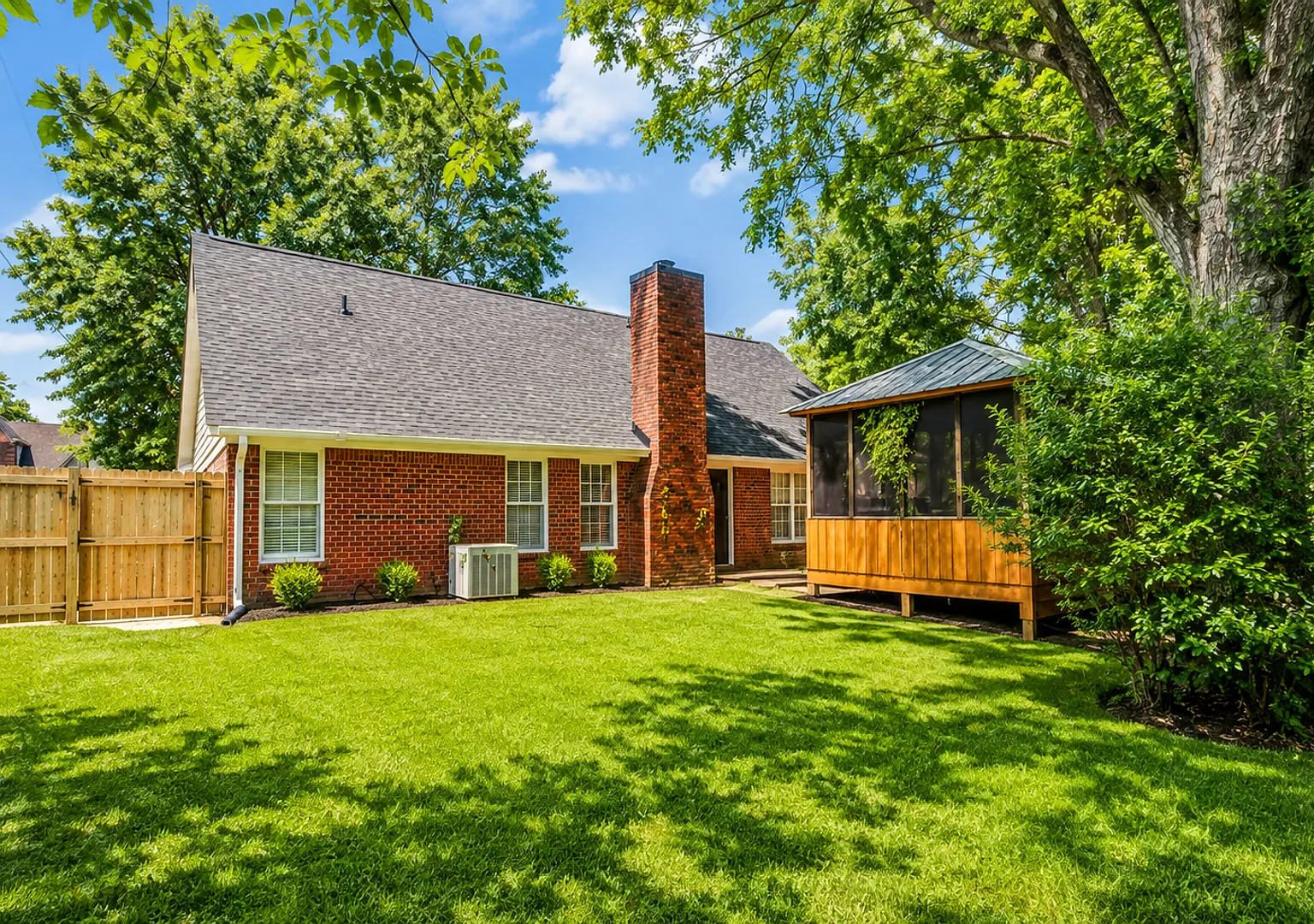 8483 Timber Creek Drive — Photo 2