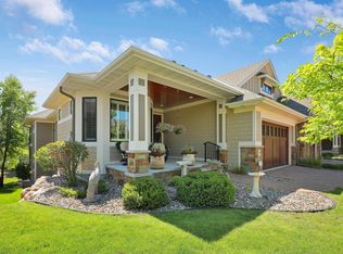 16 Riley Rdg, Chanhassen, MN 55317