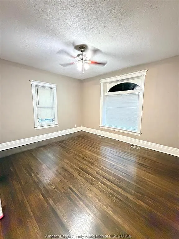 3 bed, $1,950 — Photo 4