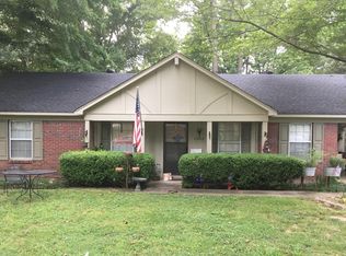 1053 Greenview Rd, Collierville, TN 38017