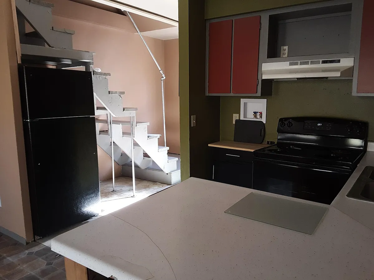 Building Photo - 130 Porter St #8