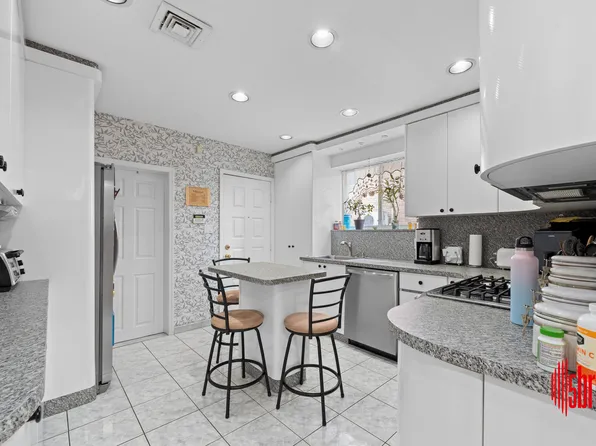 15 Van Sicklen Street image 8 of 38