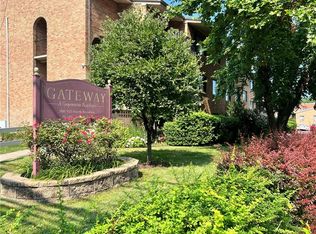 100 Gateway Rd APT 201S, Yonkers, NY 10703