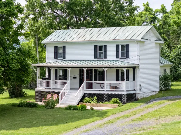 505 Mechanic St, Luray, VA 22835