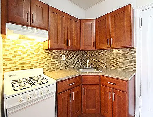 Rented by SW Queens Mezzanine | media 13