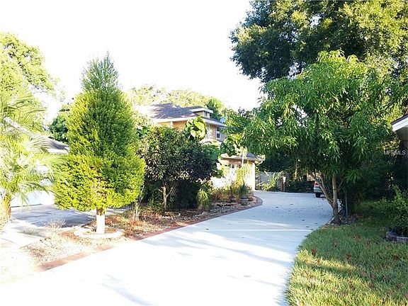 3rd image of 9515 Rosewalk Ct