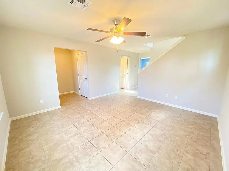 1010 Sand Post Pl — Photo 8