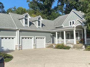 7608 Autumn Frost Cir, Fishers, IN 46038